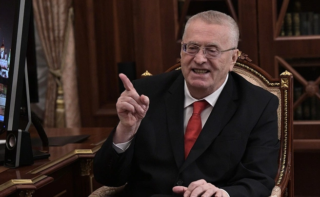 Жириновский возвращается в Петербург — глядите по сторонам | Источник: пресс-служба Кремля