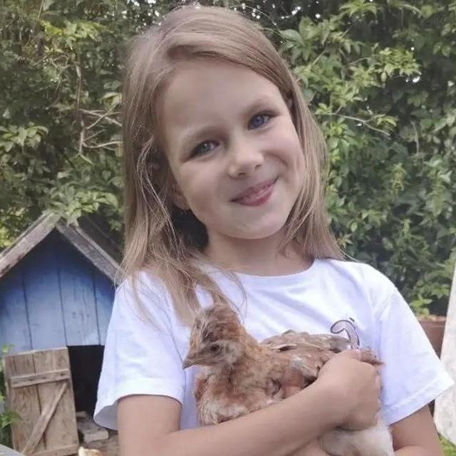 Следы ведут к оврагу: последние данные о поисках 9-летней Александры Фоменковой из Смоленска