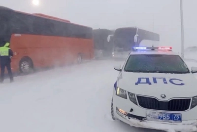 Движение на трассе Чита–Забайкальск закрыто до 11.00 из-за метели
