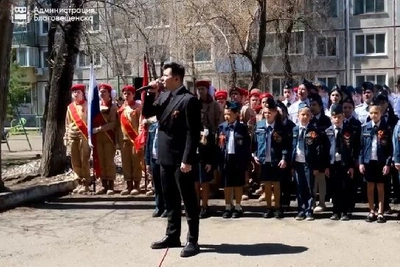 Ветеранам в Благовещенске подарили концерты ко Дню Победы
