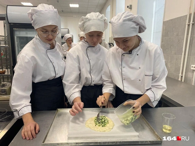 Начинка для пирога — дело ответственное | Источник: Виктория Федорова / 164.RU