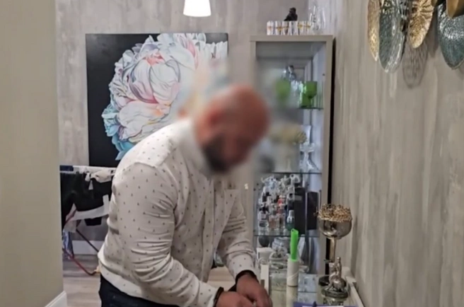 Задержали Евгения Черепова на рабочем месте, но после силовики пришли к нему домой | Источник: СУ СК России по Челябинской области