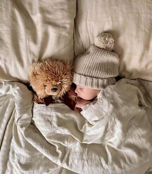 Как приучить ребенка спать всю ночь, не просыпаясь? Отвечает педиатр