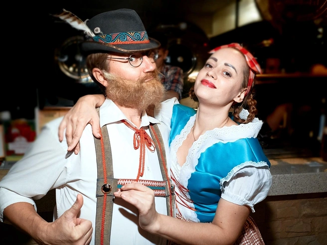 Новогодний корпоратив лучше планировать заранее, пока еще есть свободные даты для бронирования | Источник: «У Пушкина»