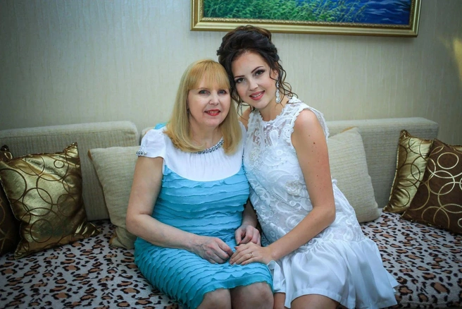 Совместное с дочерью фото было сделано еще до заселения в интернат | Источник: Ксения Юпатова