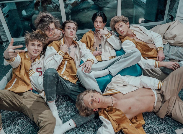 Фото №1 - Эксклюзив: тиктокерский бойзбэнд Baby Boys — о сингле «Крашим» и девушках 💖