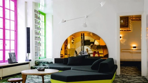 Вопросы читателей: дизайнерский прием «зеркало + светильник»