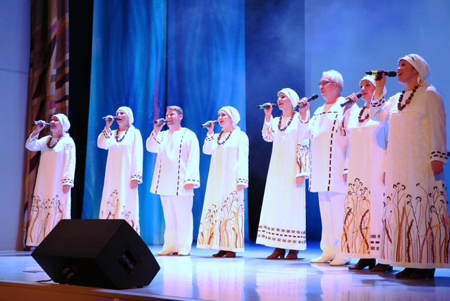 Выступают артисты КСЦ