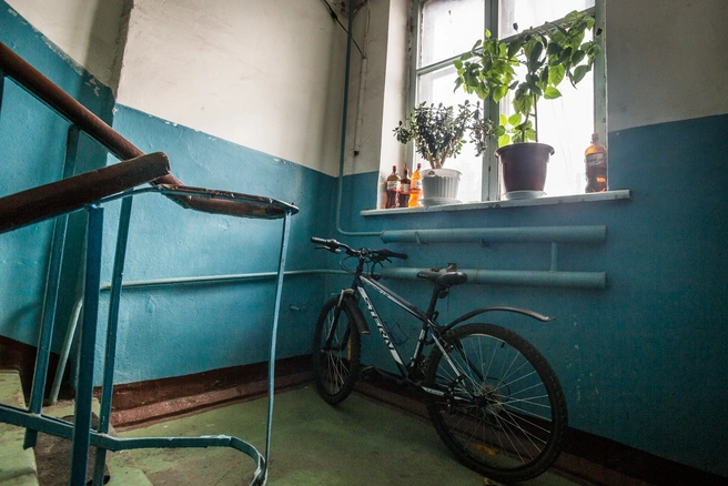 Чтобы избавиться в квартире от постоянного шума, красноярка решила сделать ремонт | Источник: Ольга Бурлакова / NGS.RU