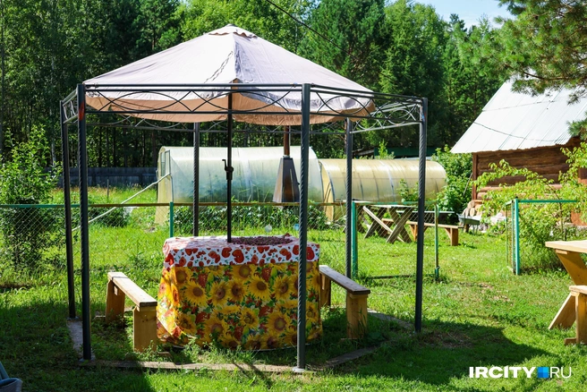 Беседку-шатер можно сделать и самостоятельно | Источник: Ксения Филимонова / IRCITY.RU