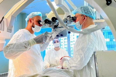 Воронежские нейрохирурги поставили на ноги пациента с травмой позвоночника