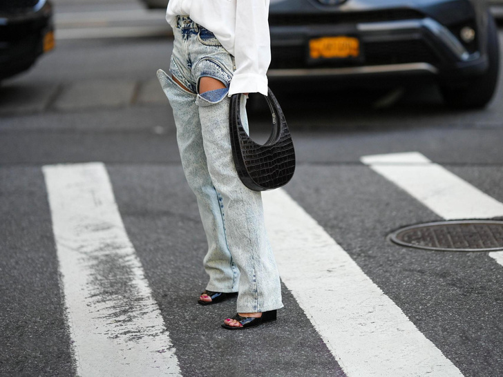 Как подобрать босоножки под джинсы, чтобы выглядеть дорого: модные сочетания, о которых вы не знали