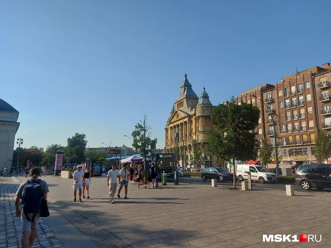 Шаттл-бас из аэропорта останавливается вот здесь, в центре города | Источник: Анна Голубницкая / MSK1.RU