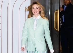 Сидни Суини заметили на съемках «Дьявол носит Prada 2»