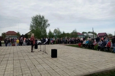 Карин Кнайсль отметила День Победы в рязанской деревне