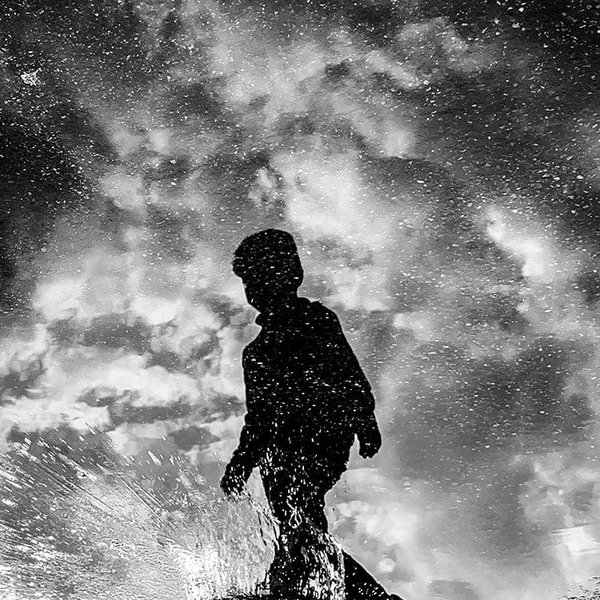 Ливень в Дюссельдорфе, Германия | Источник: Adam D'Auria / Standard Chartered Weather Photographer of the Year 2025
