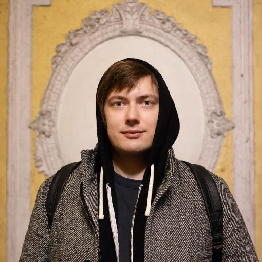 <p>Организатор 112studio Григорий Чуклин</p>