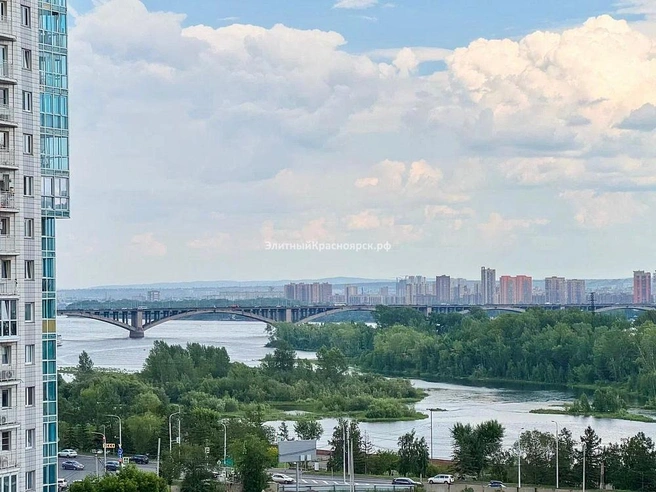 Шикарный вид, но отдаленный от центра | Источник: Элитный Красноярск / elitekrsk.ru