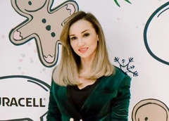 Анфиса Чехова и Галина Боб посетили корпоративную елку Hearst Shkulev Group