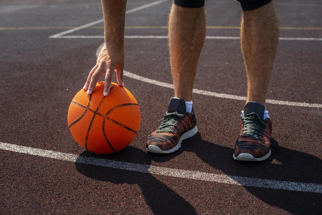 В комплексе можно будет заниматься баскетболом, волейболом и мини-футболом | Источник: Ru.freepik.com