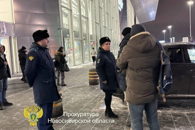 Директора строительной компании задержали за мошенничество с больницей