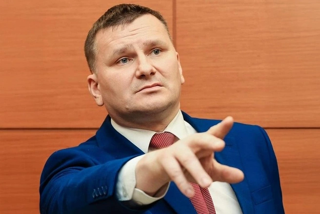 Дмитрий Федечкин возглавлял управление пресс-службы и информации губернатора Челябинской области с 2016 по 2019 годы | Источник: соцсети Дмитрия Федечкина