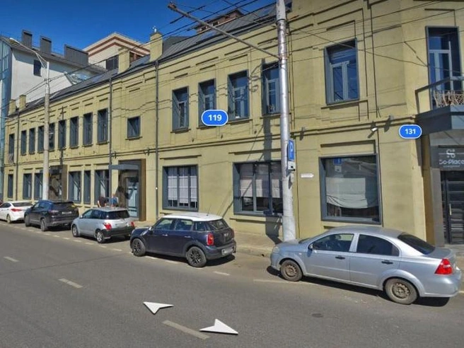 А раньше здесь можно было парковаться бесплатно  | Источник: yandex.ru