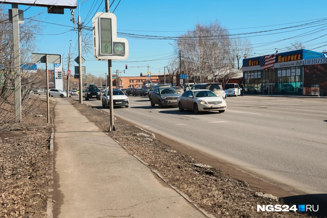 Эта часть города будто только для машин | Источник: Мария Ленц / NGS24.RU