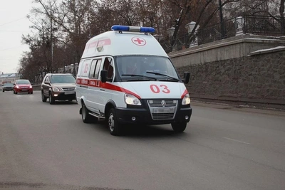 Во Владивостоке ищут водителя, не уступившего скорой