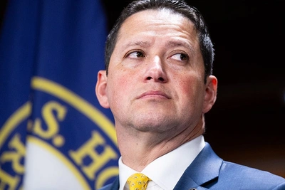 Тони Гонсалес уходит из Конгресса после скандала с романом