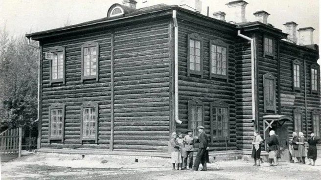 Деревянные дома на Авангардной уже исчезли | Источник: Pastvu.com