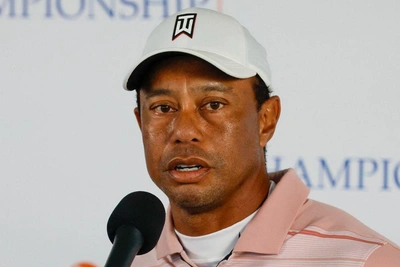 Tiger Woods ищет лечение после аварии и отрицает обвинение