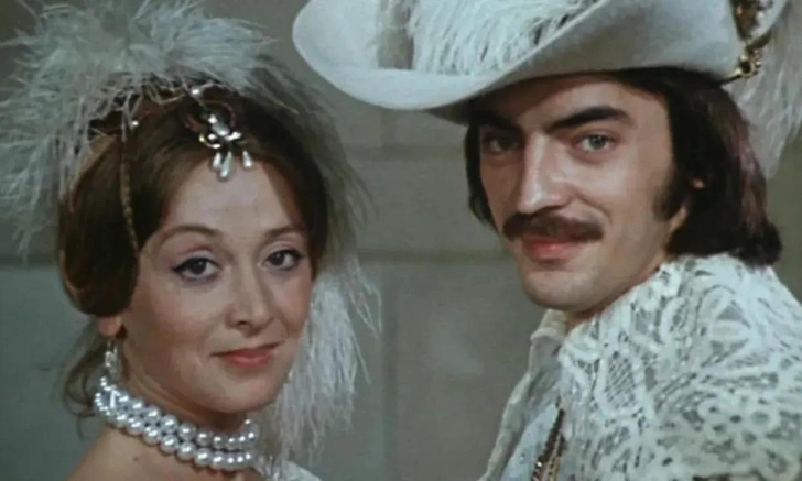 Старшая внучка читает рэп и носит латекс, а сын хочет изменить мир: что известно о наследниках секс-символа СССР Михаила Боярского | parents.ru