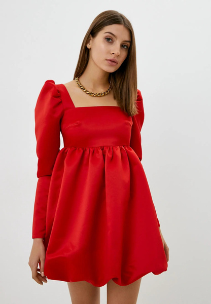 Красное мини-платье с пышными рукавами и юбкой