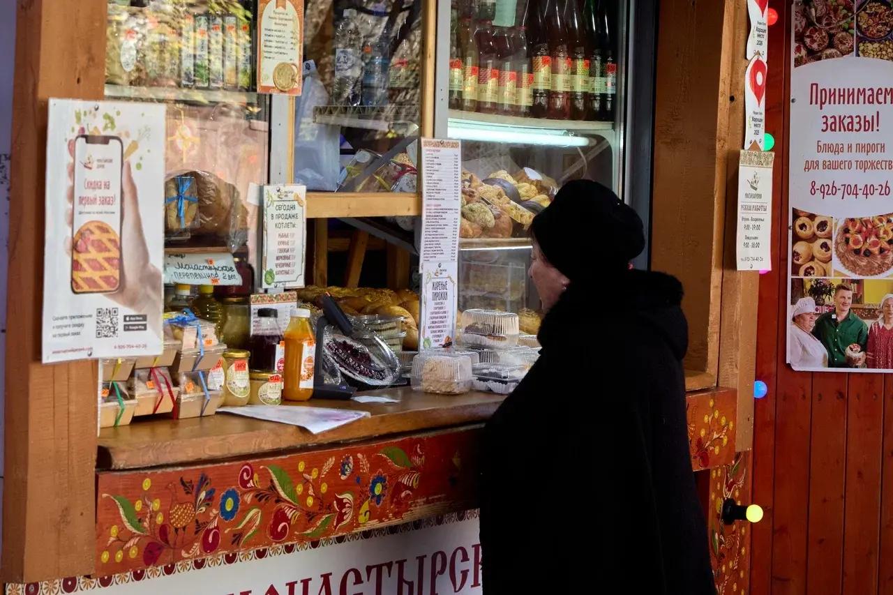 Без взрослых не могут выбрать помидоры? Москвичка — о том, зачем водит экскурсии на базар и новом д…