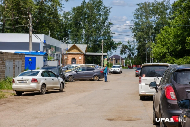 С появлением круглосуточного магазина всё только усугубилось | Источник: Булат Салихов / UFA1.RU