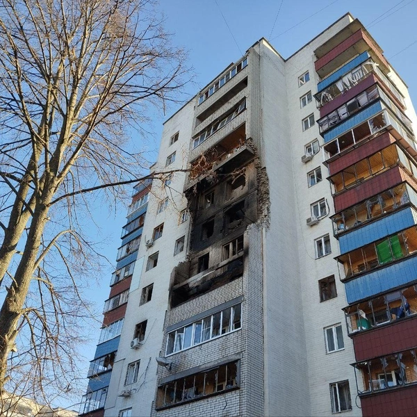 Последствия атаки украинских БПЛА на улице Веспремской в Курске | Источник: Правительство Курской области / Telegram