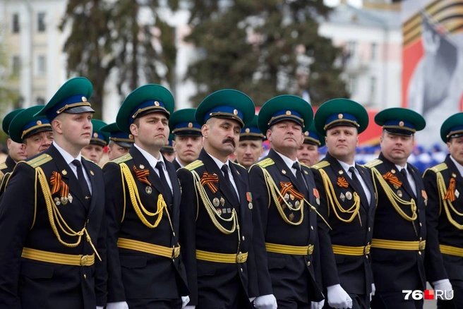 Торжественные колонны военнослужащих, курсантов и кадетов маршировали на параде | Источник: Кирилл Поверинов / 76.RU