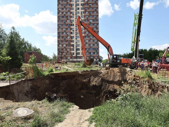 В Новосибирске объявили режим повышенной готовности после обнаружения дефекта на коллекторе. | Источник: Александр Ощепков/NGS.RU