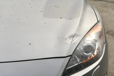 Обида на соседа привела к уголовному делу за царапины на машине