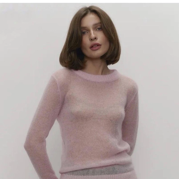 Джемпер из мохера&nbsp;за 4700 рублей. Только представьте, какой он мягкий и уютный | Источник: annemore / Wildberries.ru 