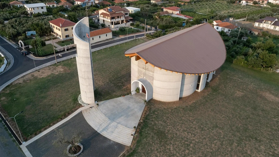 Без острых углов: новая церковь в Албании | Источник: Лиридон Кани