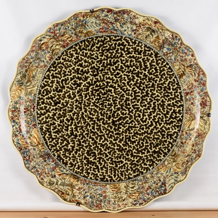 Поднос «Надежда». Автор — Н. Н. Антипов. 2009 год. Металл, масло, лак; авторская техника. Из коллекции автора | Источник: Пресс-служба выставки