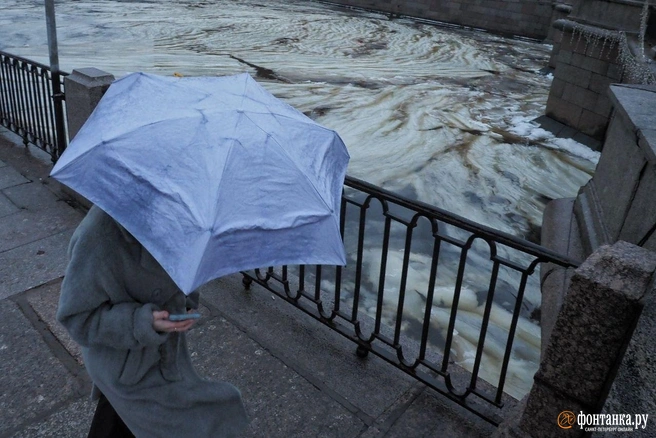 К концу декабря 2025 года на воде появилась снежура