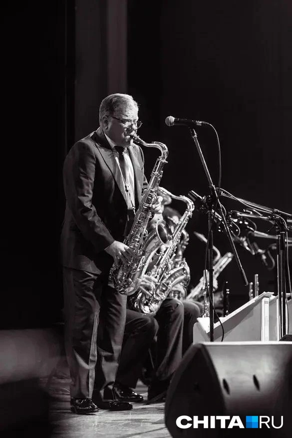 Игорь Бутман дал концерт в краевой филармонии Читы | Источник: Ольга Миллер