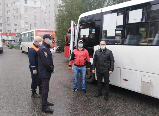 В Рязани усилен контроль за соблюдением масочного режима в общественных местах | ya62.ru