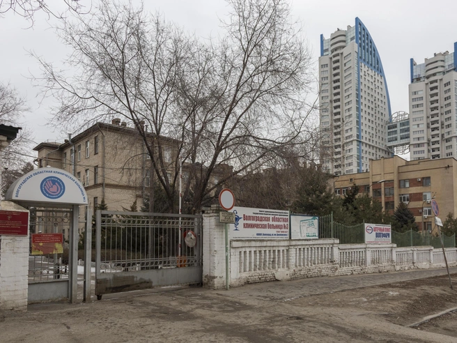 В медучреждении, известном как «обкомовская» больница, перестали принимать больных с сердечно-сосудистыми заболеваниями | Источник: Константин Завриков / V1.RU