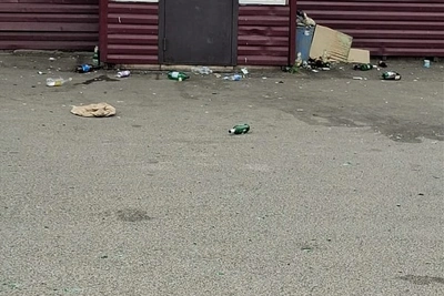 Тымовчане требуют убрать свалку на торговой площади