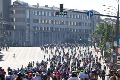 Велогонка «Садовое кольцо»: участники мчатся со скоростью машины
