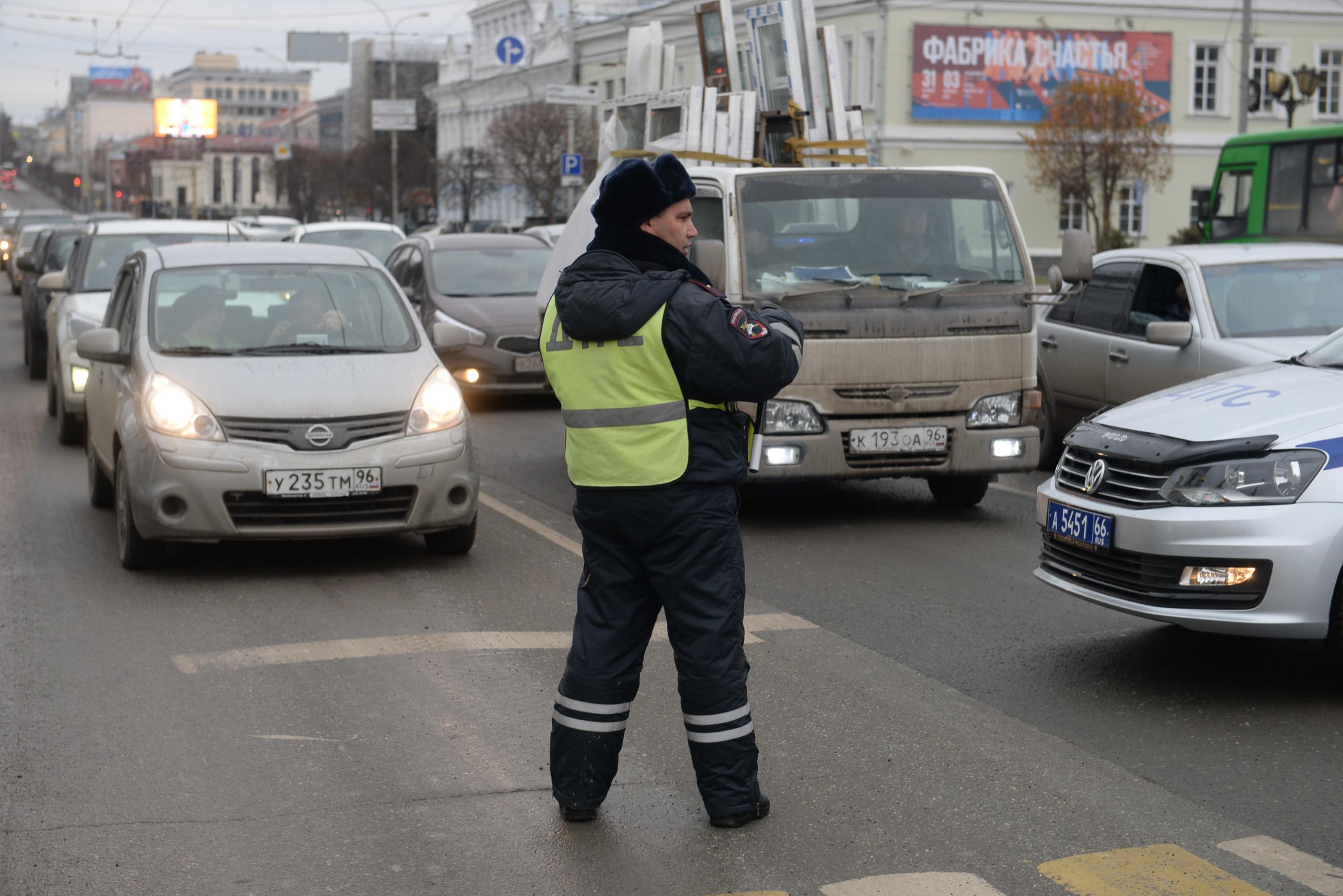 Что изменилось при регистрации ТС в Екатеринбурге, новая очередь за  номерами на машину - 9 февраля 2021 - Е1.ру